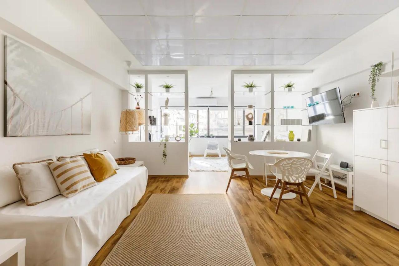 Felicity Loft In Thessaloniki _ Accessible & Comfortable Экстерьер фото